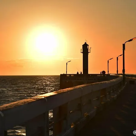 Q-time Aan Zee Panzió Lombardsijde